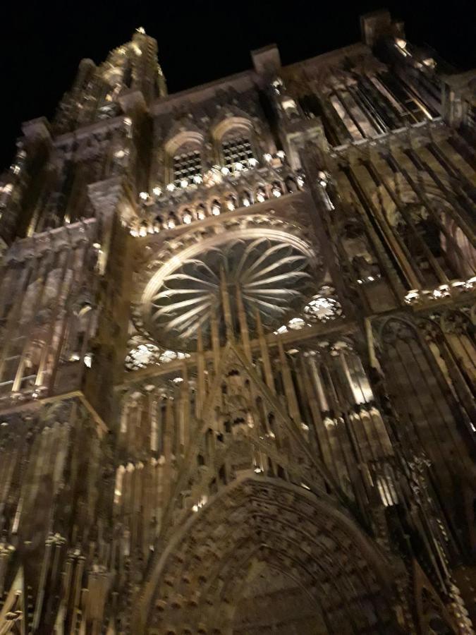 Un séjour de Charme à Estrasburgo Exterior foto